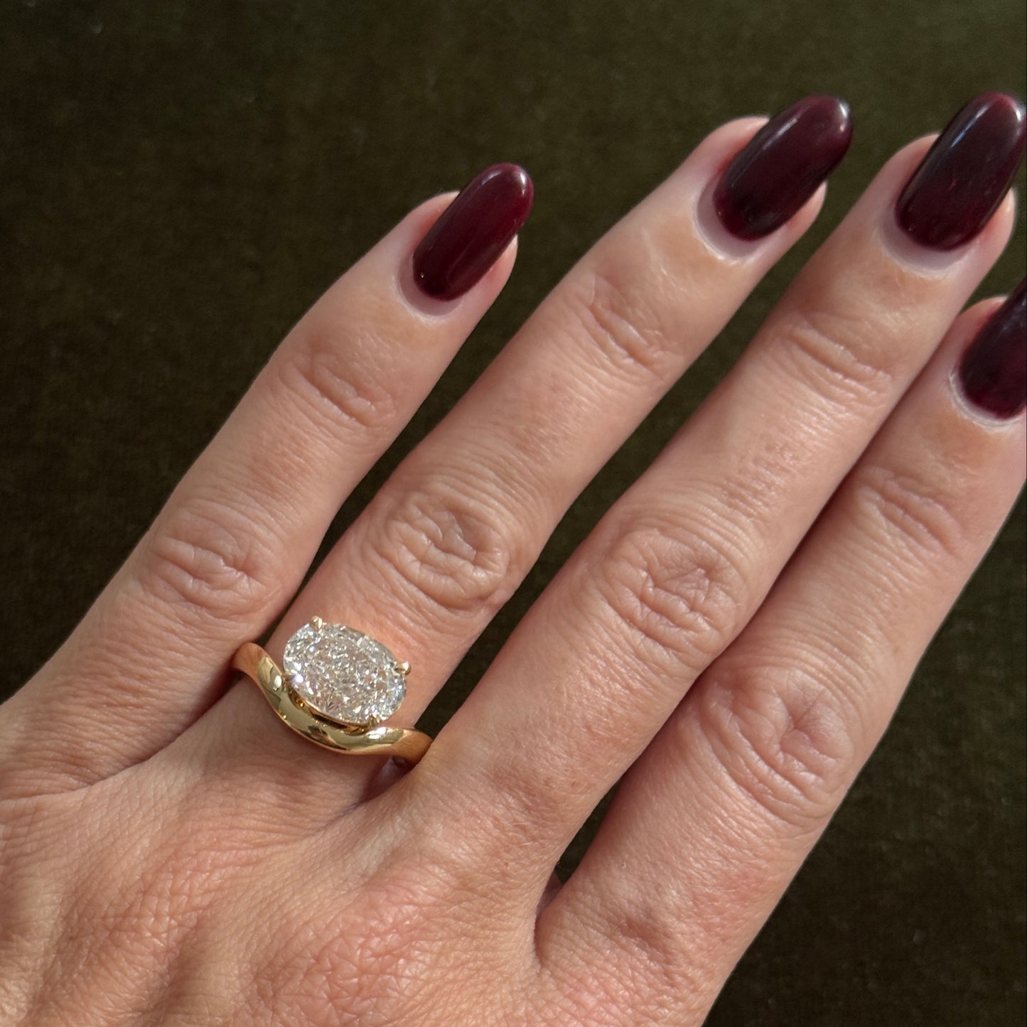 Quinn Oval Solitaire