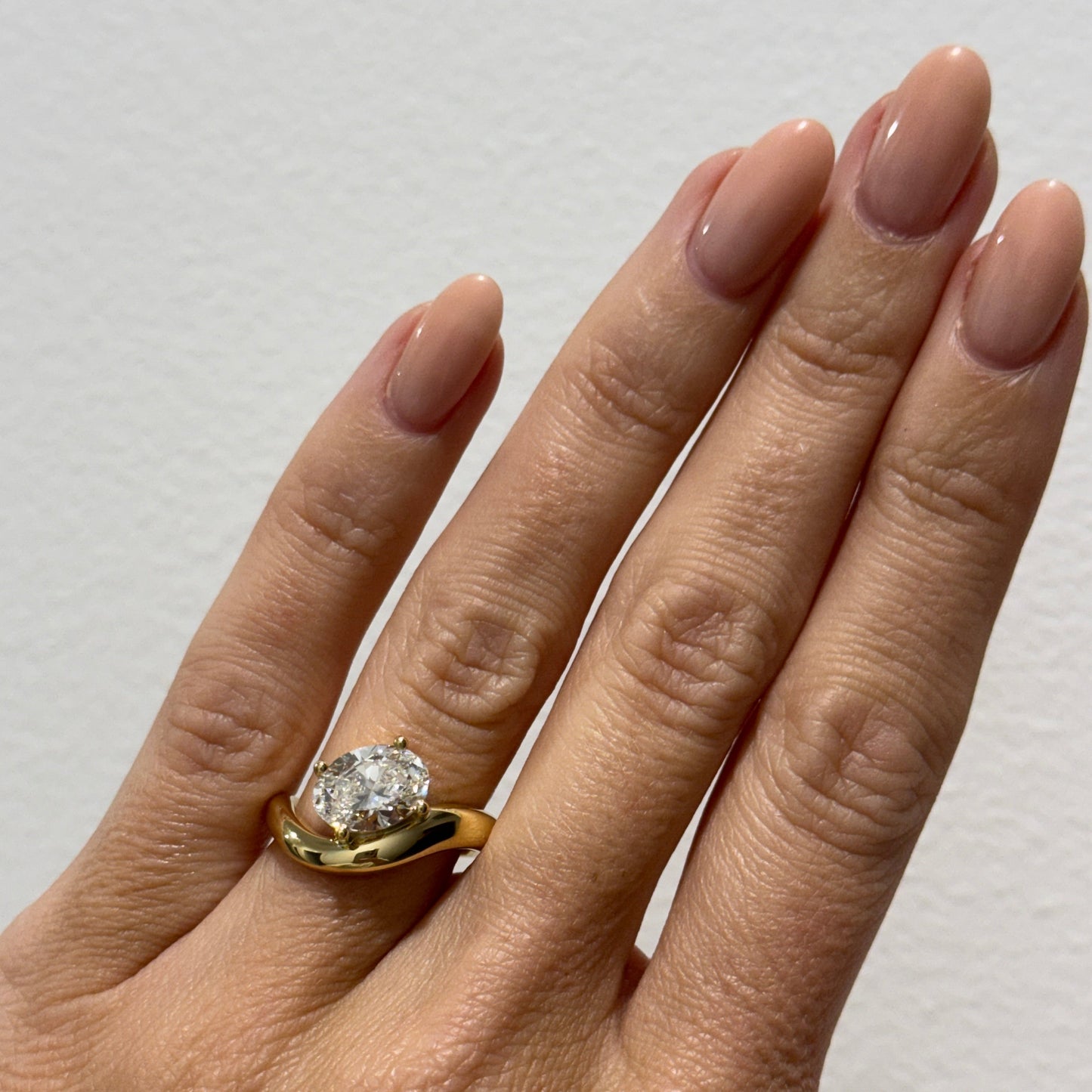 Hazel Oval Solitaire