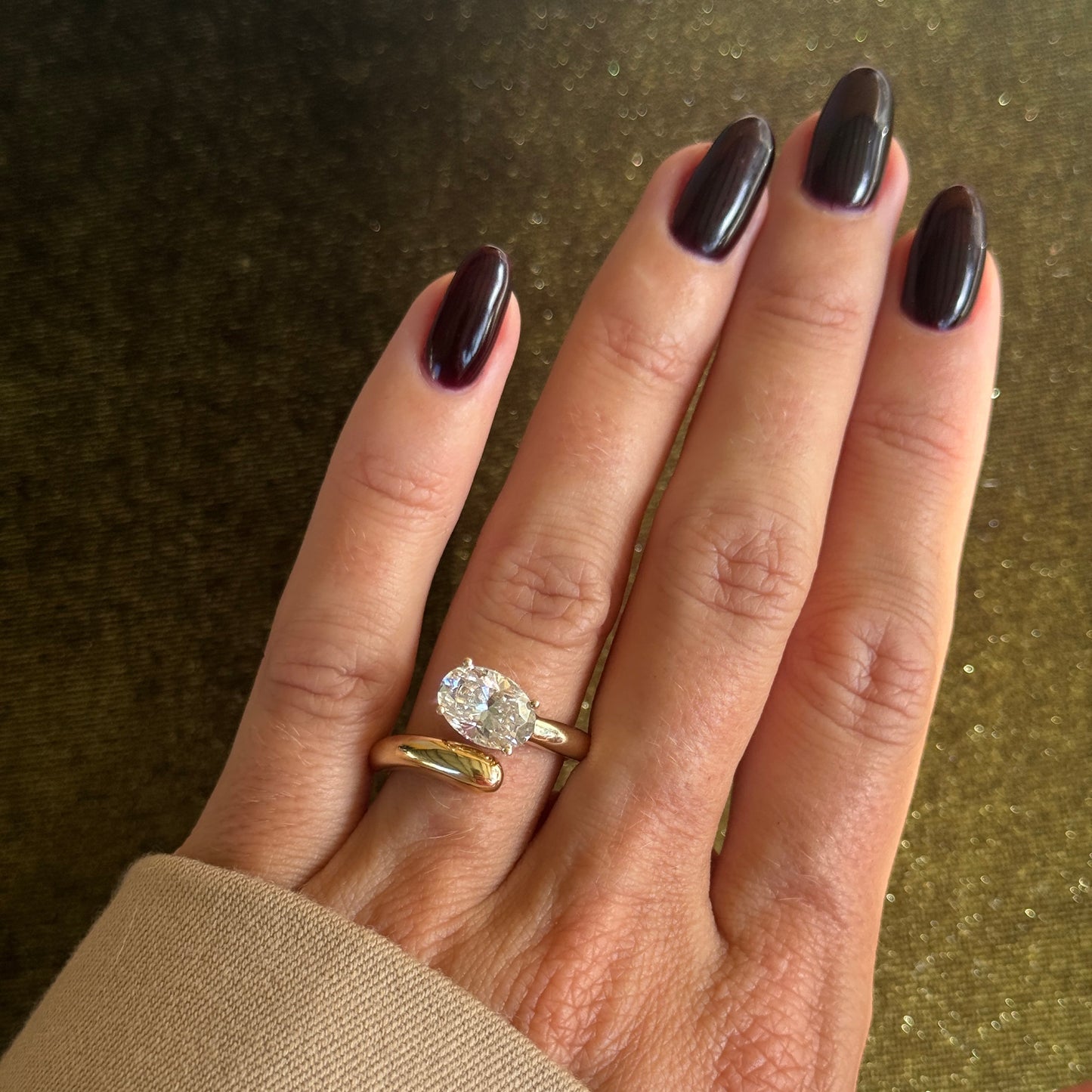 Bonnie Oval Solitaire