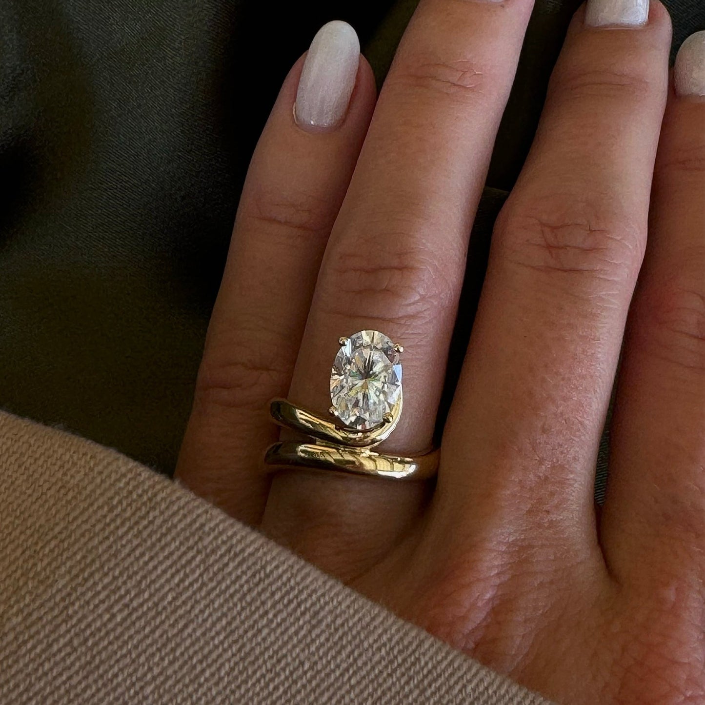 August Oval Solitaire