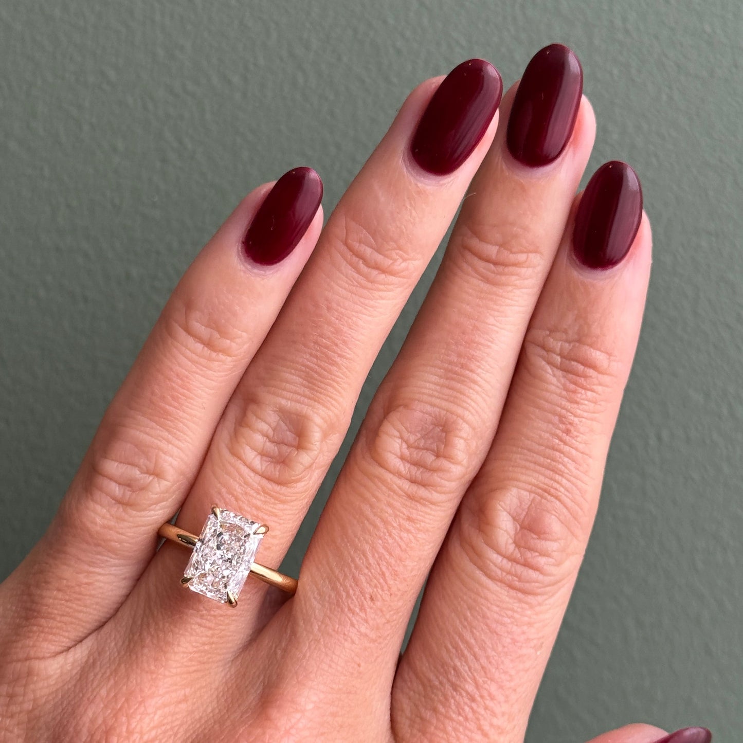 Alexa Radiant Solitaire