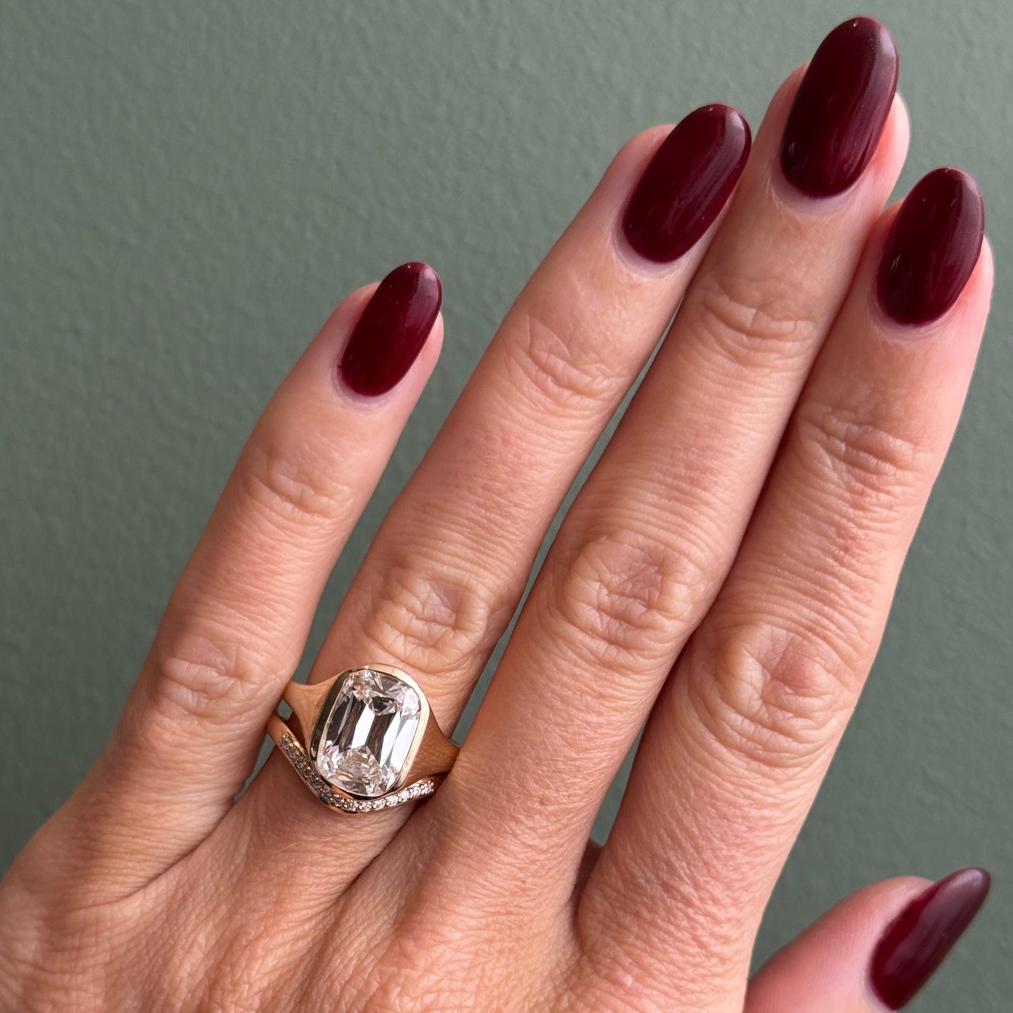 Romy 1/2 Eternity Band